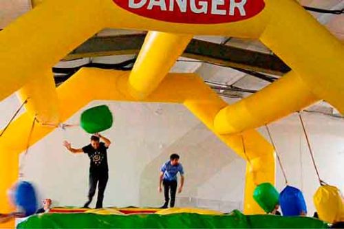 Humor amarillo en Madrid con prureba de Barriles tóxicos